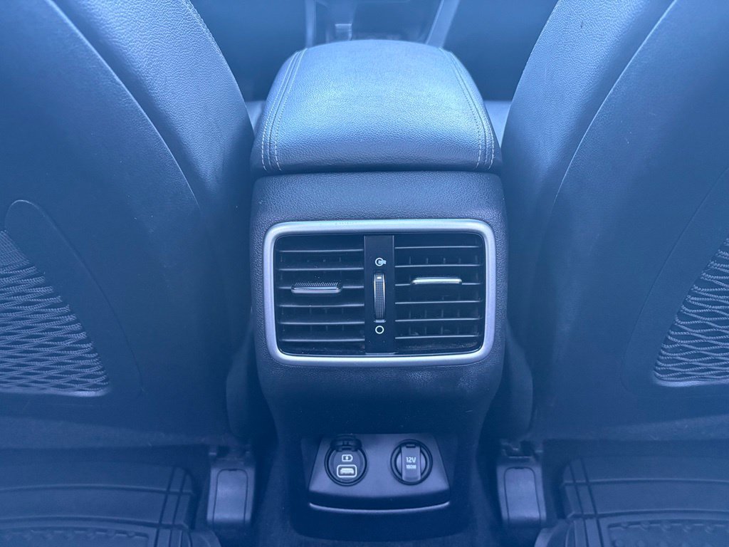 Used 2022 Red Kia EX image 28