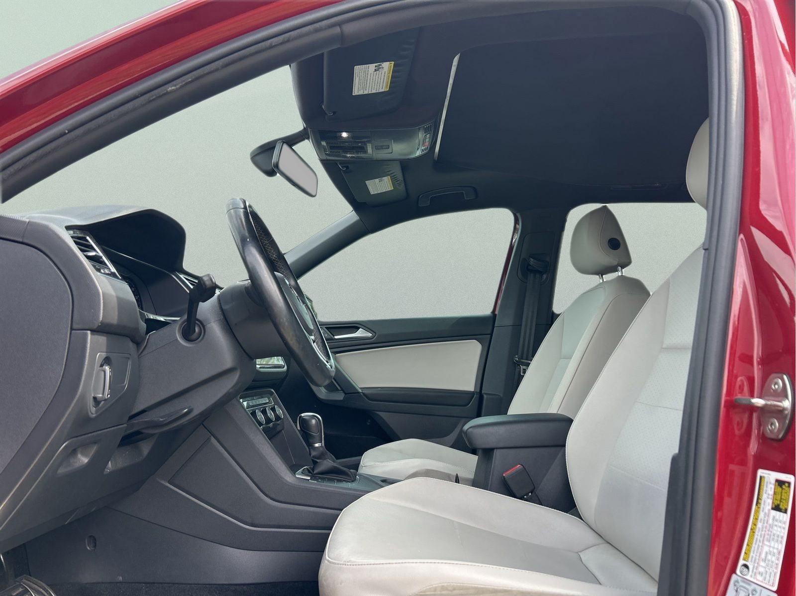 Used 2019 Red Volkswagen 2.0T SEL R-Line image 9