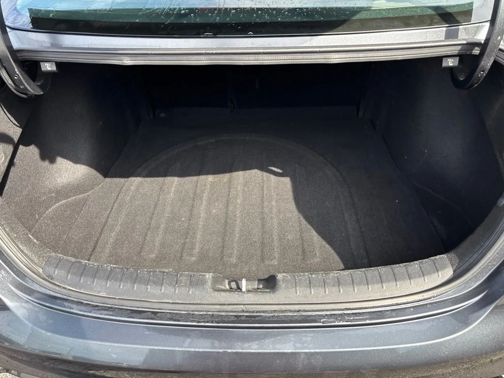 Used 2024 Gravity Gray Kia LXS image 5