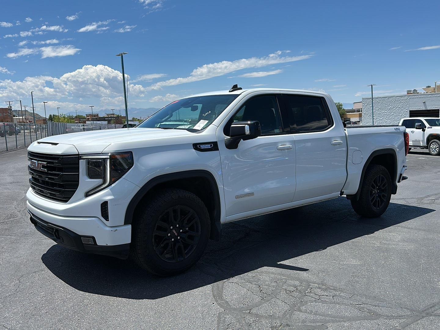 2023 GMC Sierra Elevation 4WD Crew Cab Short Box's photo