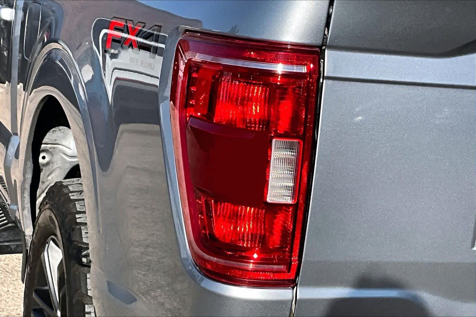 Used 2023 Iconic Silver Ford XLT image 27