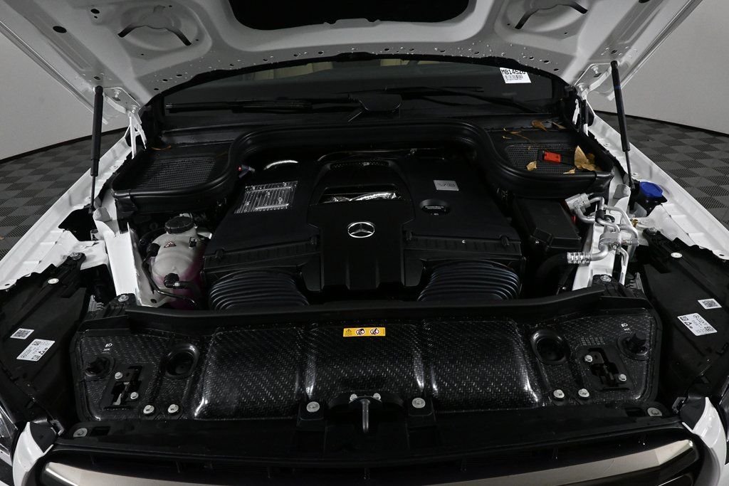 New 2026 Polar White Mercedes-Benz GLS 580 image 33