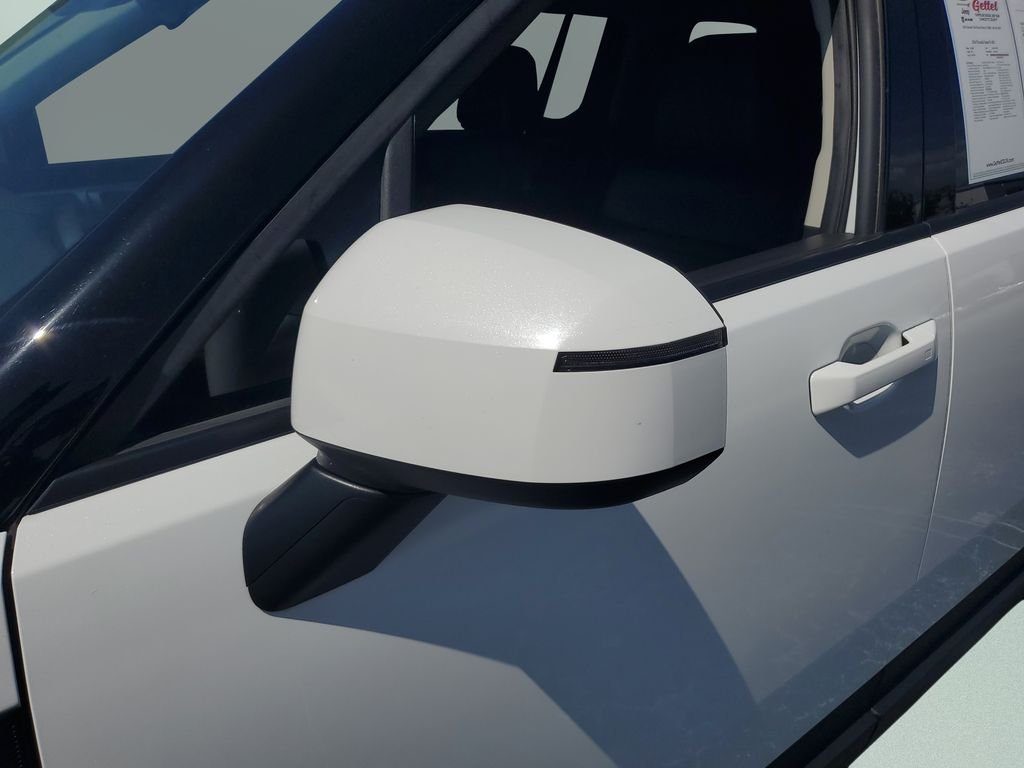 Used 2024 White Hyundai SEL image 27