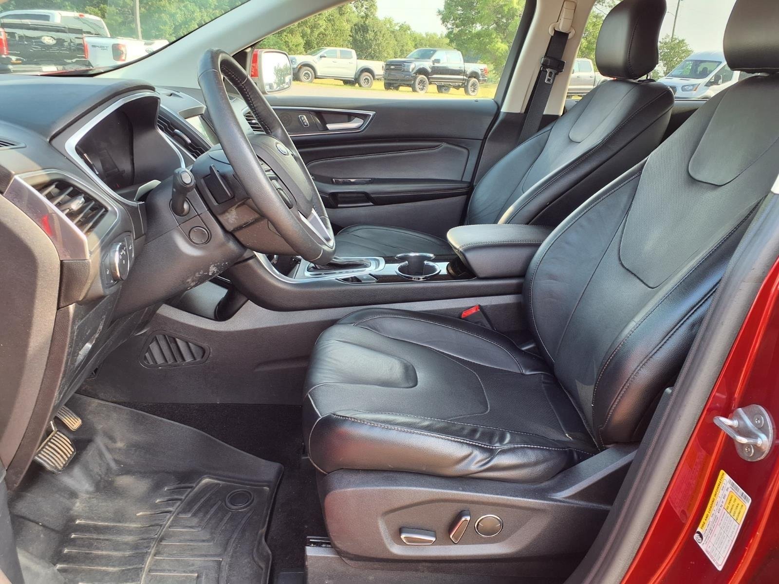 Used 2016  FORD TITAN image 19