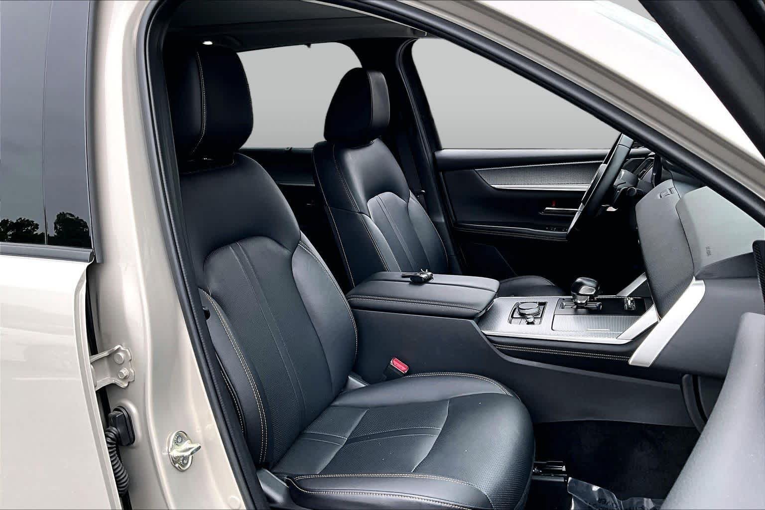 Used 2026 Platinum Quartz Mazda Premium Sport image 9