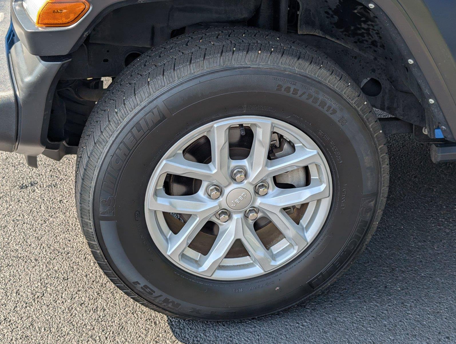 Used 2023 Hydro Blue Pearlcoat Jeep Sport S image 11