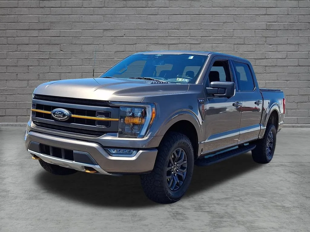 Used 2022  Ford XL image 5