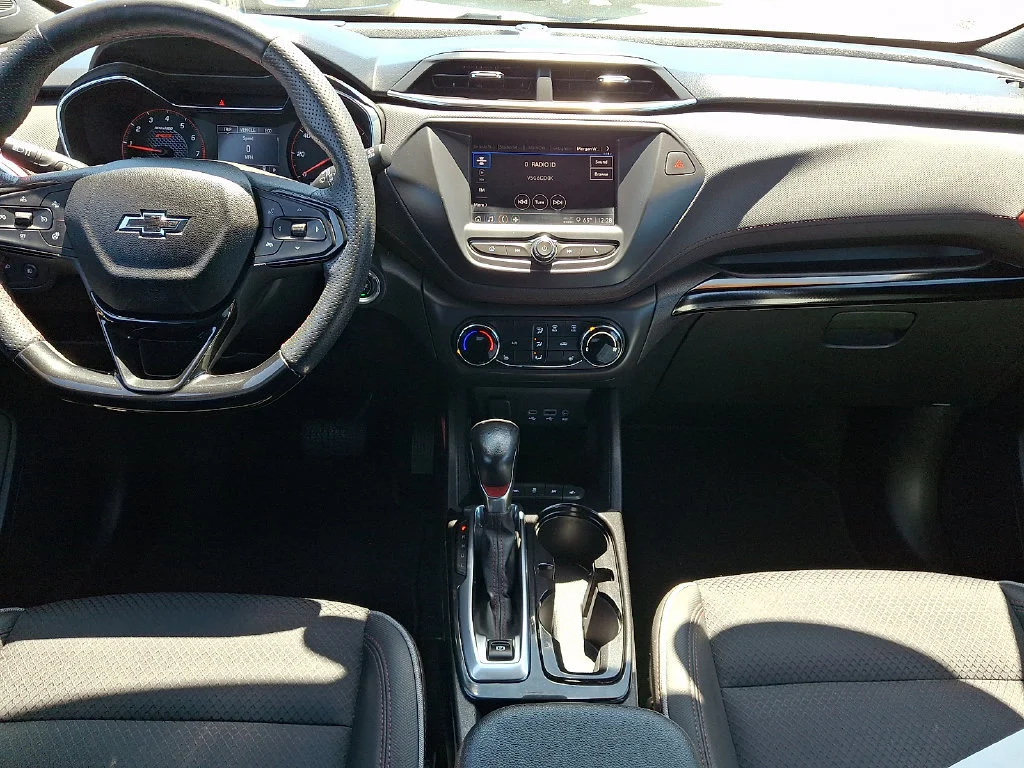 Used 2022 Mosaic Black Metallic Chevrolet RS image 16