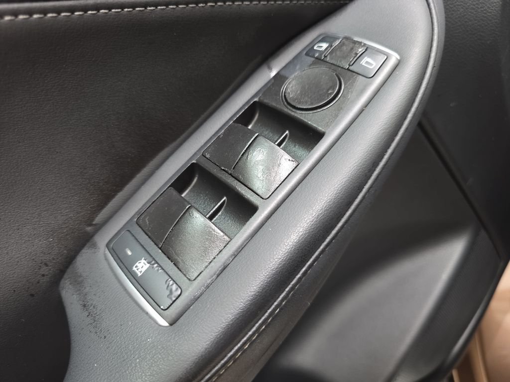 Used 2017 Liquid Copper INFINITI Premium image 27