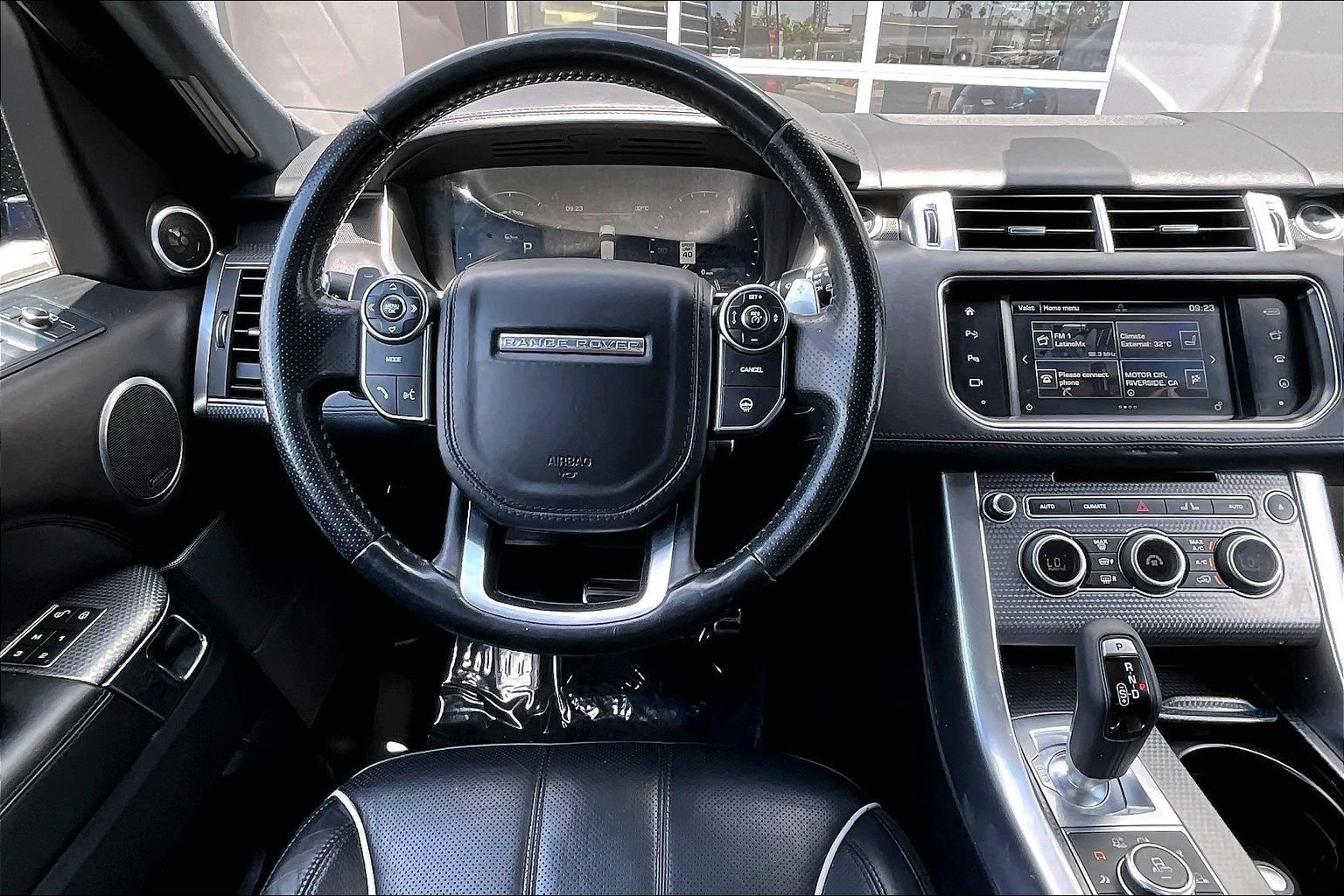 Used 2016 Blue Land Rover 5.0L V8 Supercharged SVR image 5