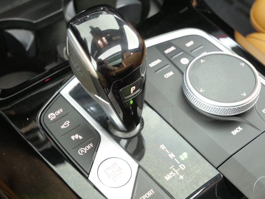 Used 2024 White BMW xDrive30i image 48