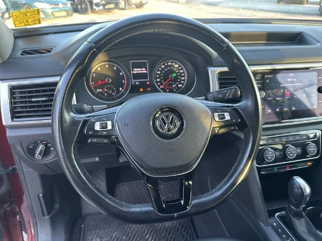 Used 2018 Red Volkswagen SEL image 20
