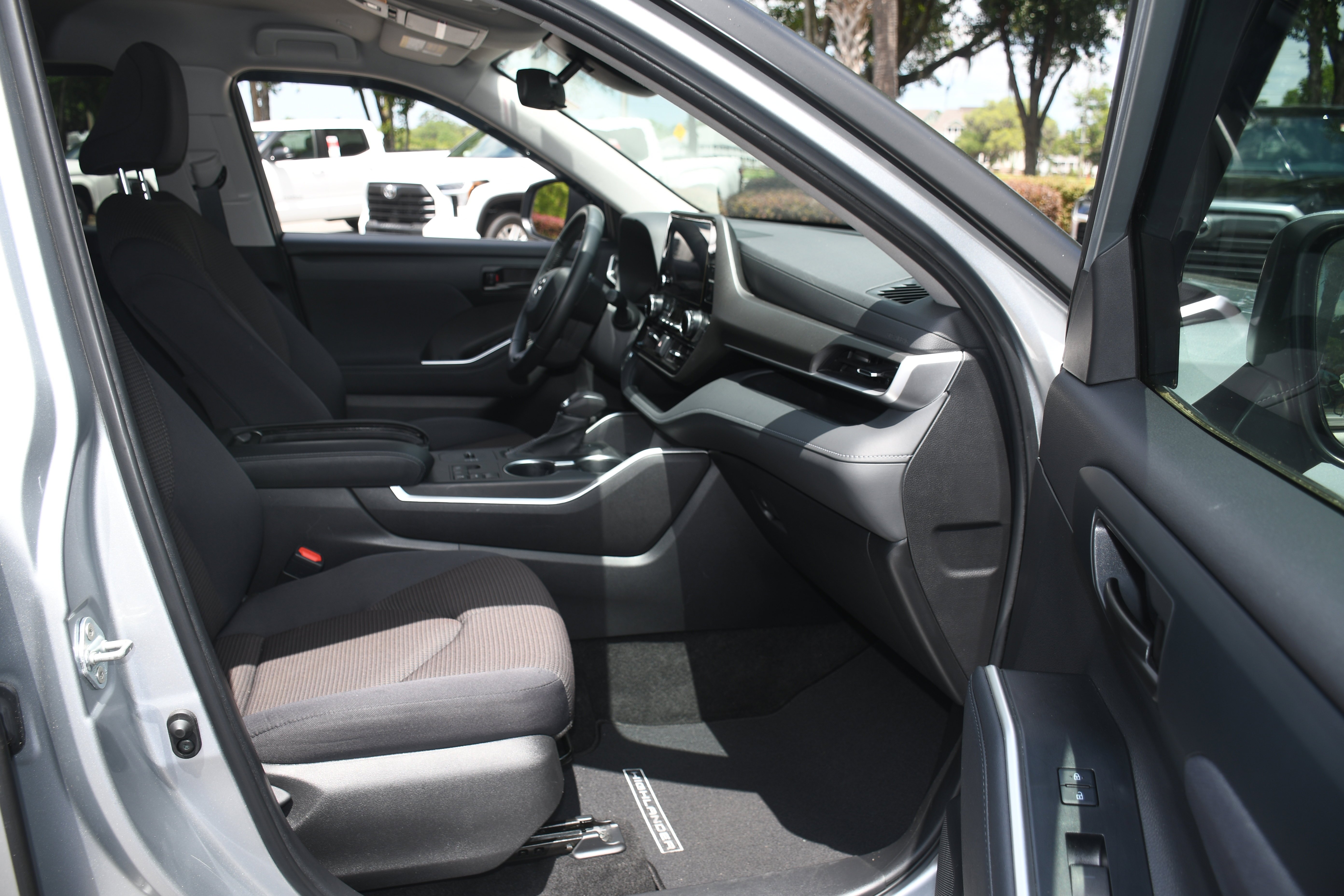 Used 2023 Silver Toyota LE image 18