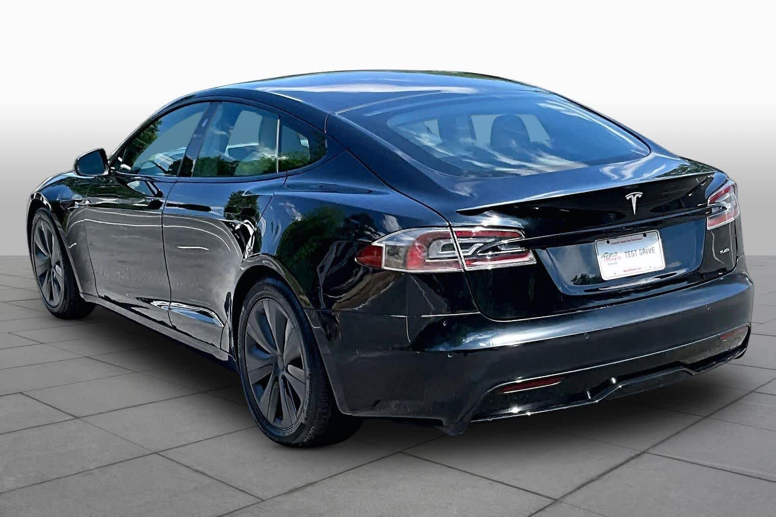 Used 2021 Solid Black Tesla Plaid image 11