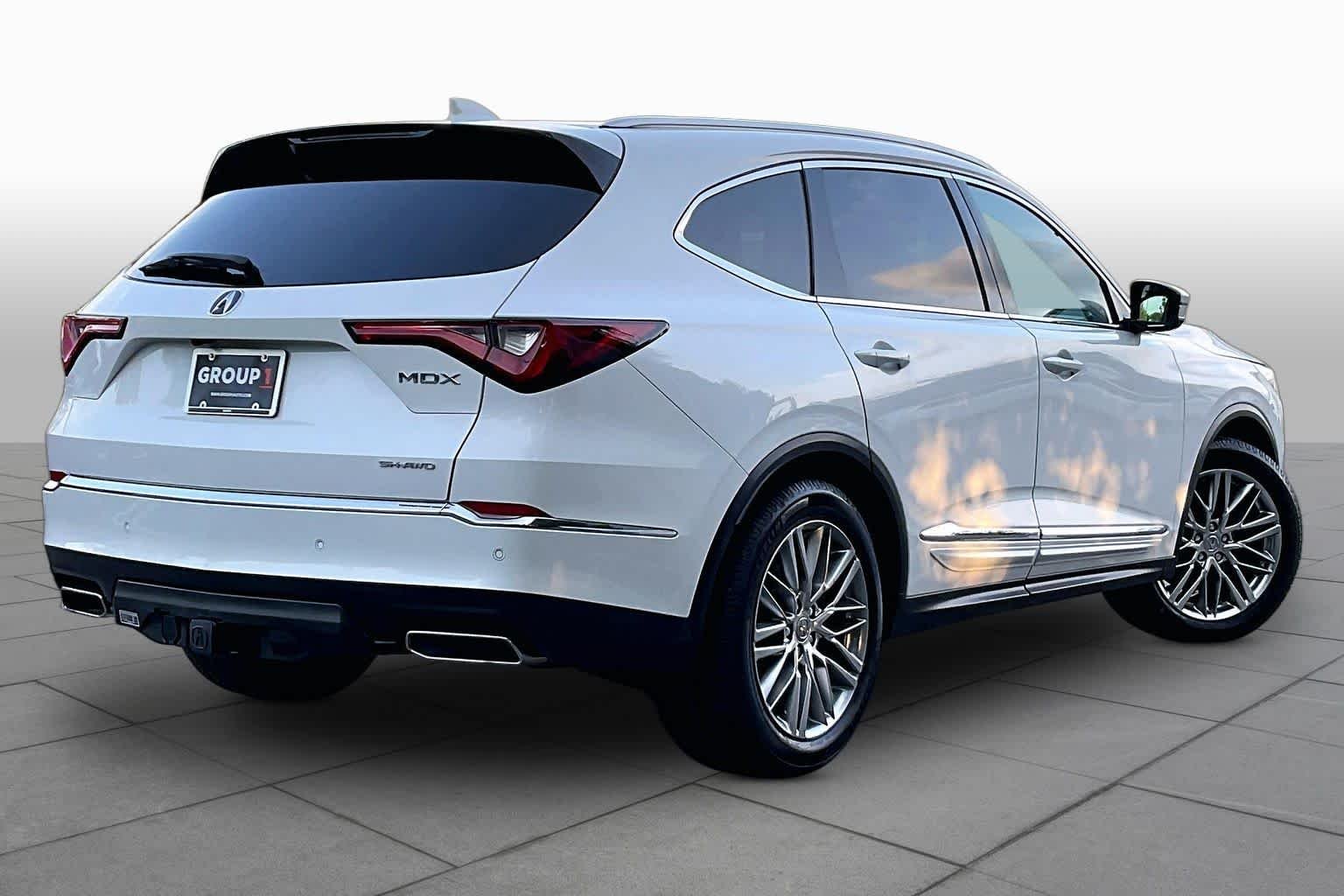 Used 2023 Platinum White Pearl Acura w/Advance Package image 12