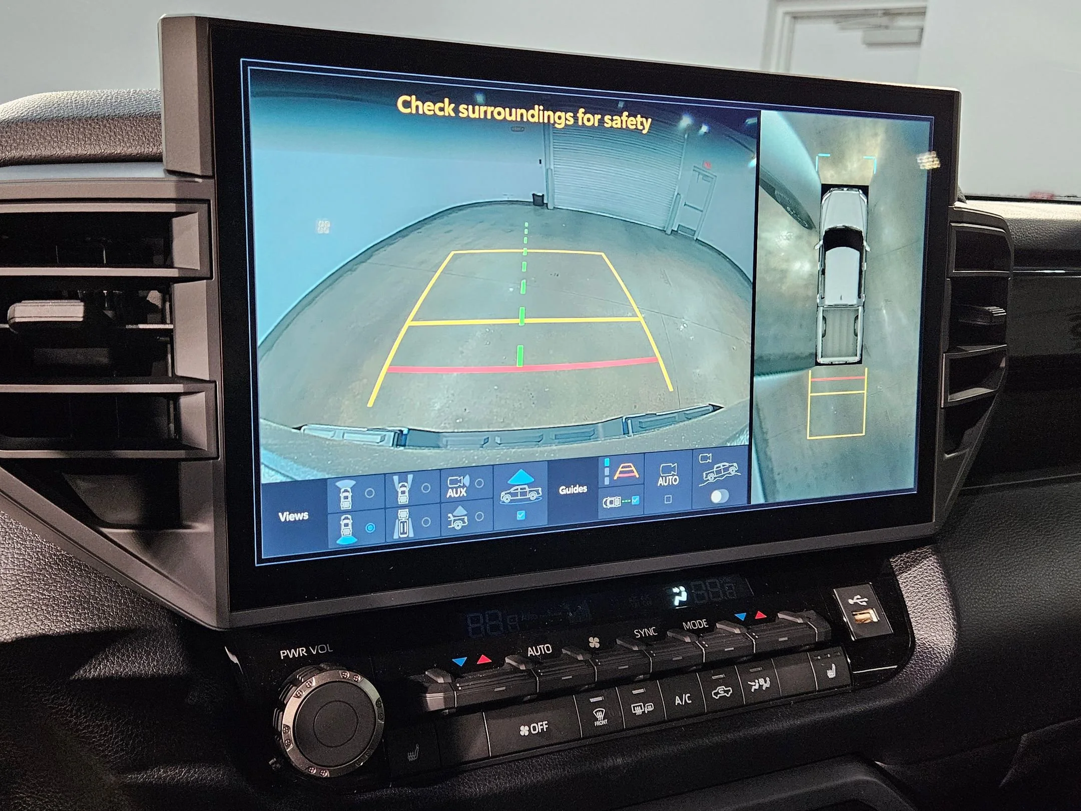 2026 Toyota Tundra SR5 - Photo 17