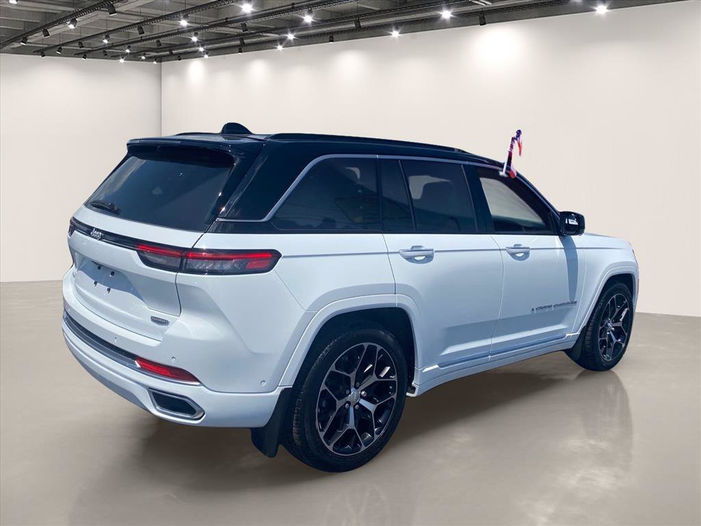 Used 2025 Bright White Clearcoat Jeep Summit Reserve image 7