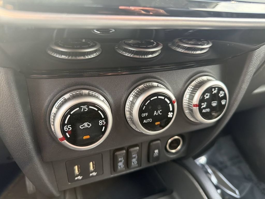 Used 2024  Mitsubishi 2.0 SE image 17