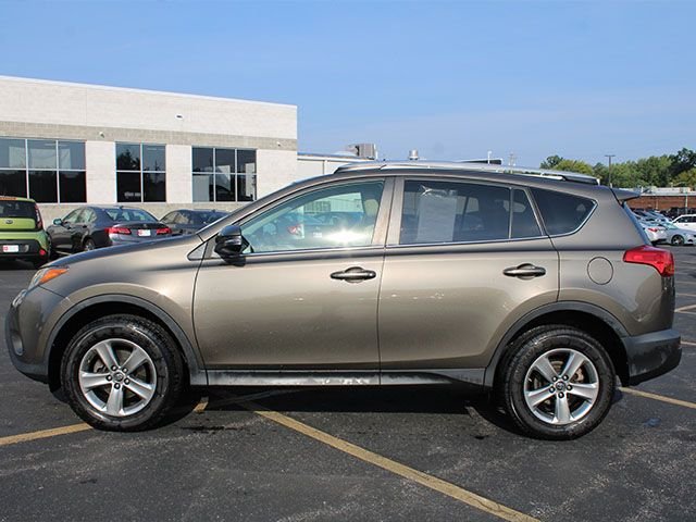 Used 2015 Pyrite Mica Toyota XLE image 7