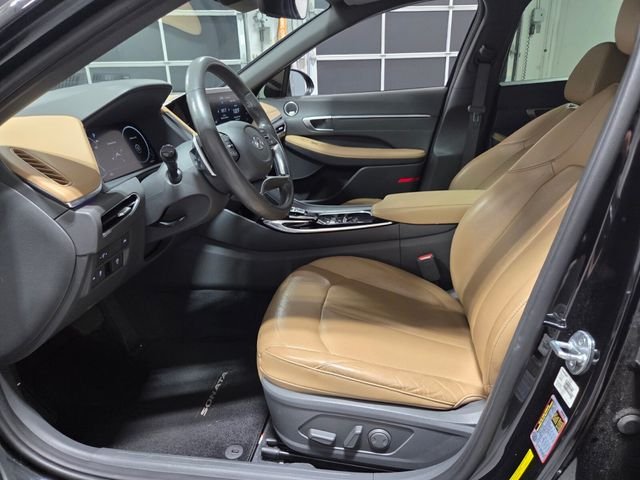 Used 2020 Black Hyundai Limited image 5