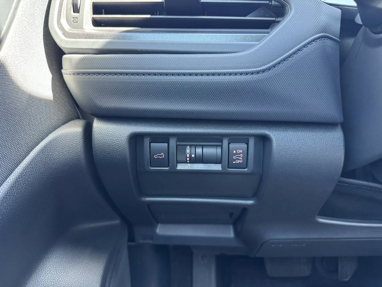 Used 2025 Magnetite Gray Metallic Subaru Premium image 29