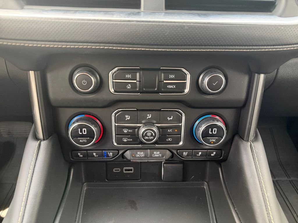 Used 2023 Black Chevrolet Premier image 22