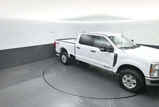 New 2026 Oxford White Ford F-350® XLT image 23