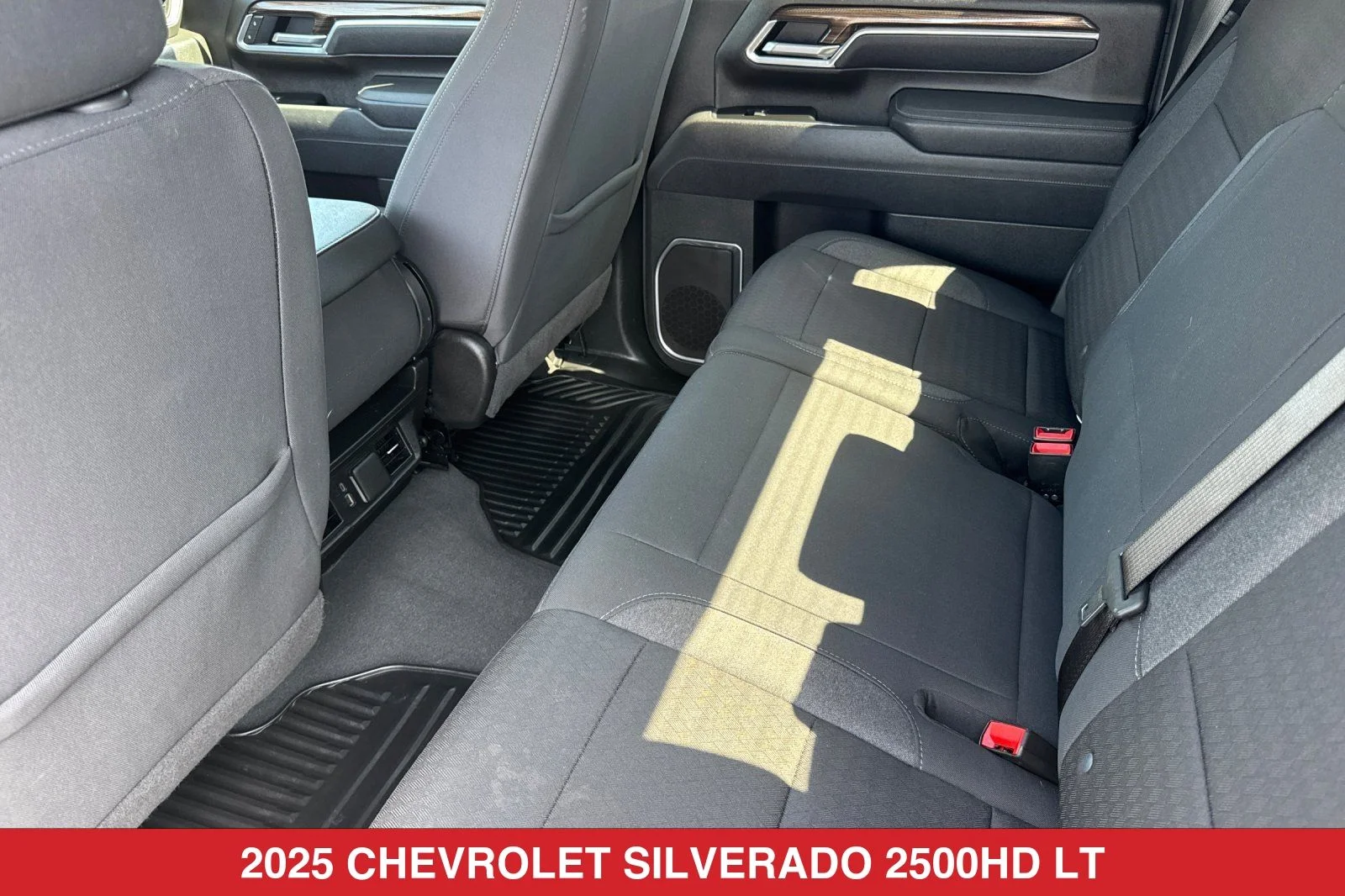 Used 2025 White Chevrolet LT image 13