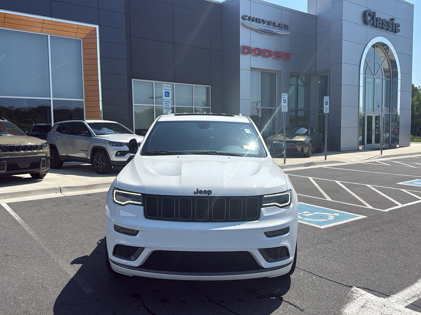 Used 2020 Bright White Clearcoat Jeep Limited X image 3