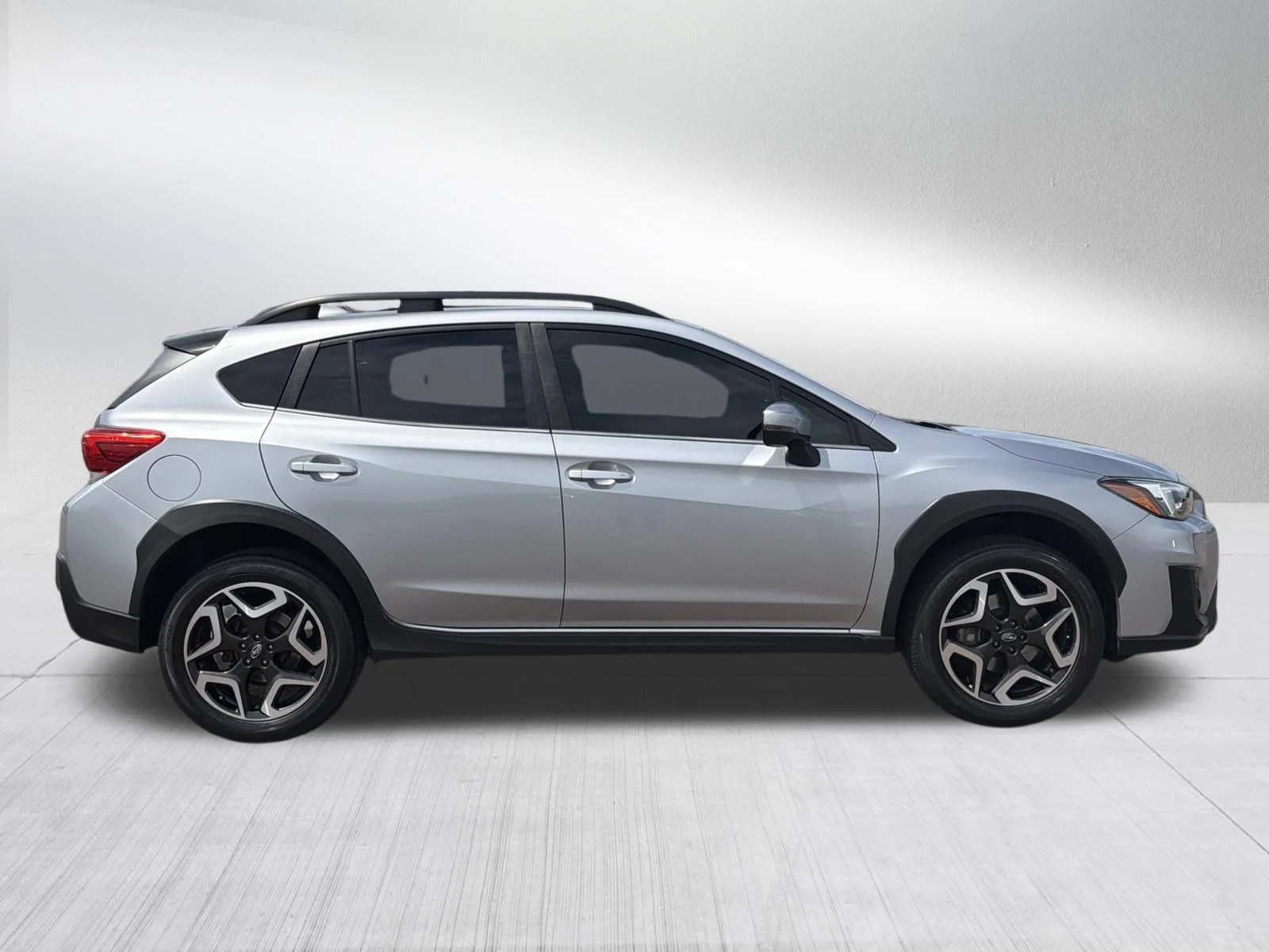Used 2019 Ice Silver Metallic Subaru Limited image 8