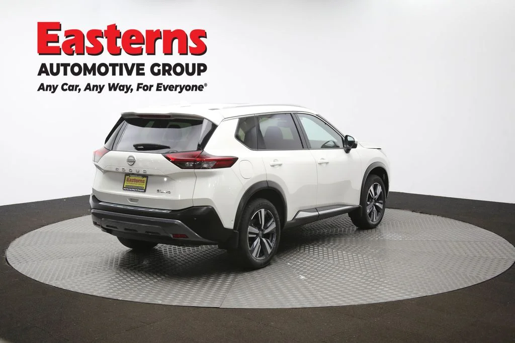 Used 2023 White Nissan SL image 44