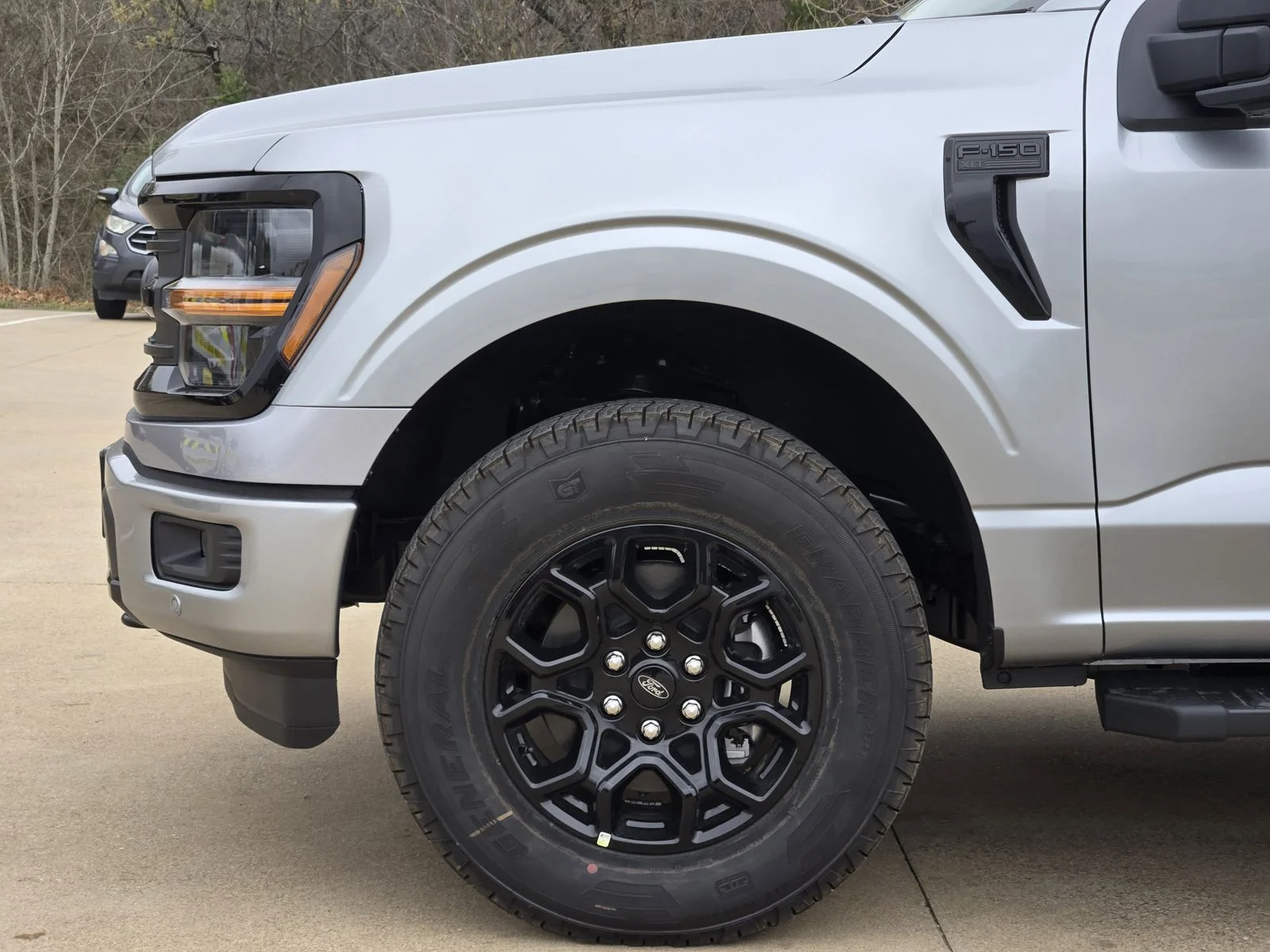 New 2026 Iconic Silver Metallic Ford XLT image 6