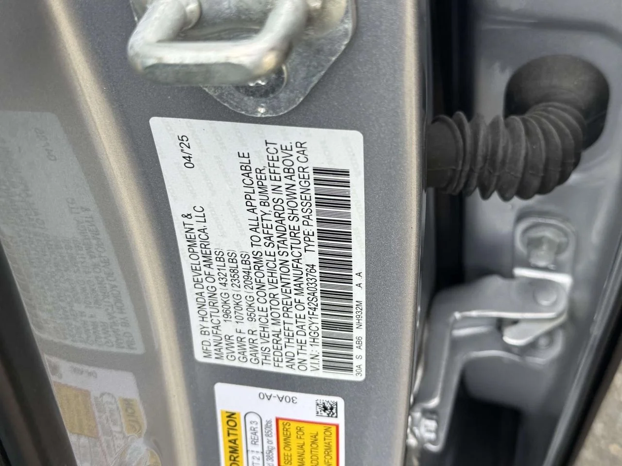 Used 2025 Solar Silver Metallic Honda SE image 24