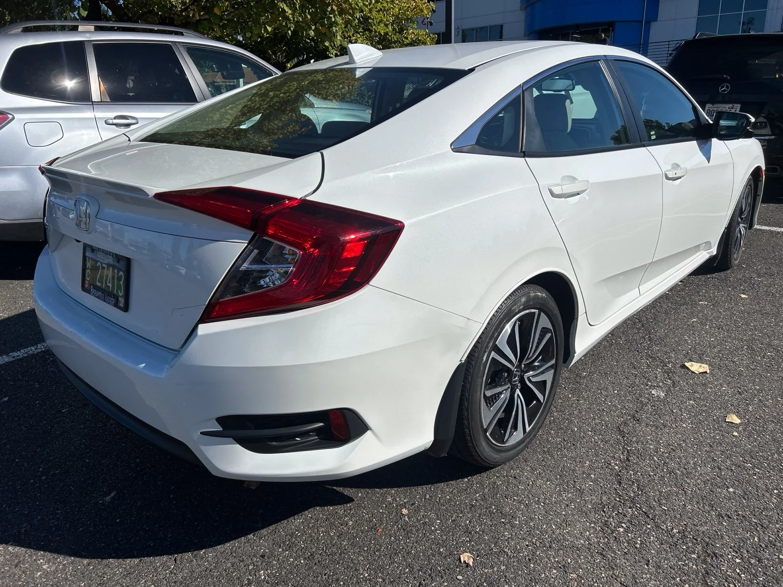 Used 2016 White Orchid Pearl Honda EX-L image 5