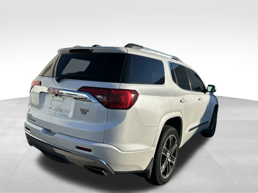 Used 2017 White GMC Denali image 5