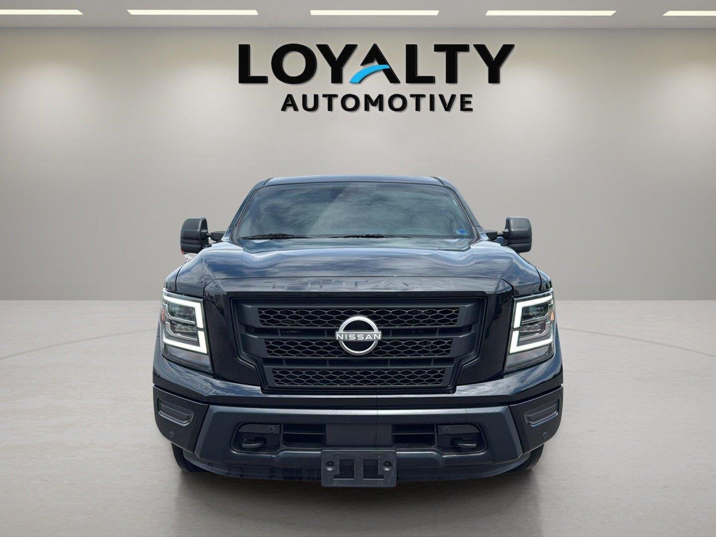 Used 2023 Super Black Nissan SV image 8