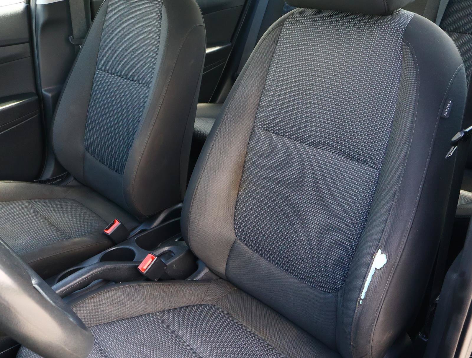Used 2022 Absolute Black Hyundai SE image 11