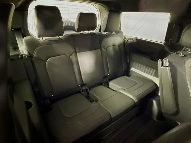 2026 Land Rover Defender V8 - Photo 29