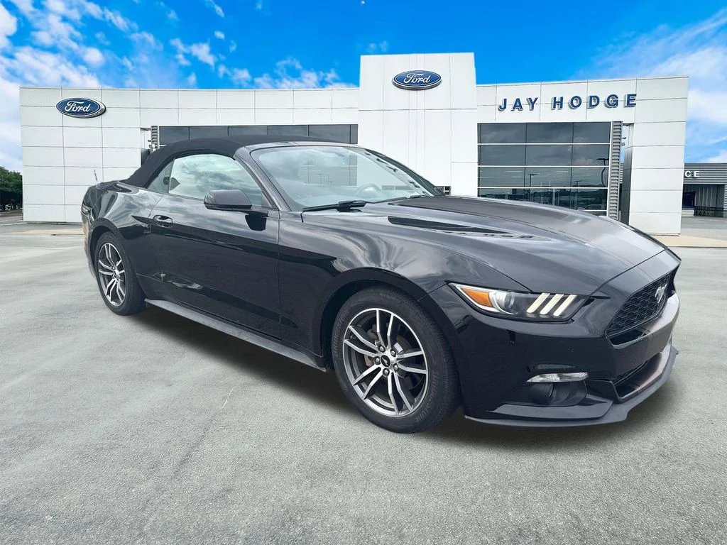 2017 Ford Mustang EcoBoost Convertible Premium's photo