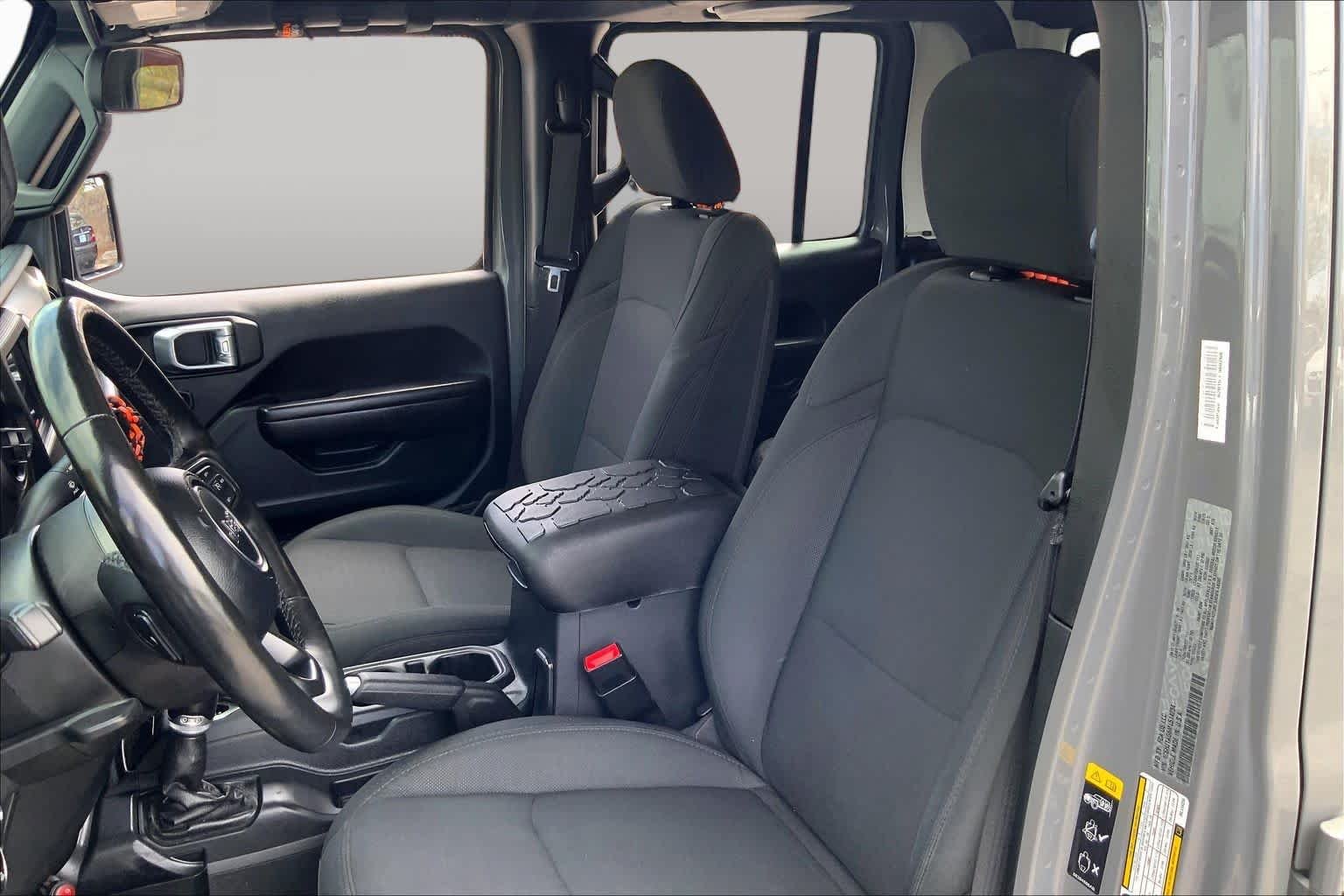 Pre-Owned 2021 Jeep Gladiator Willys