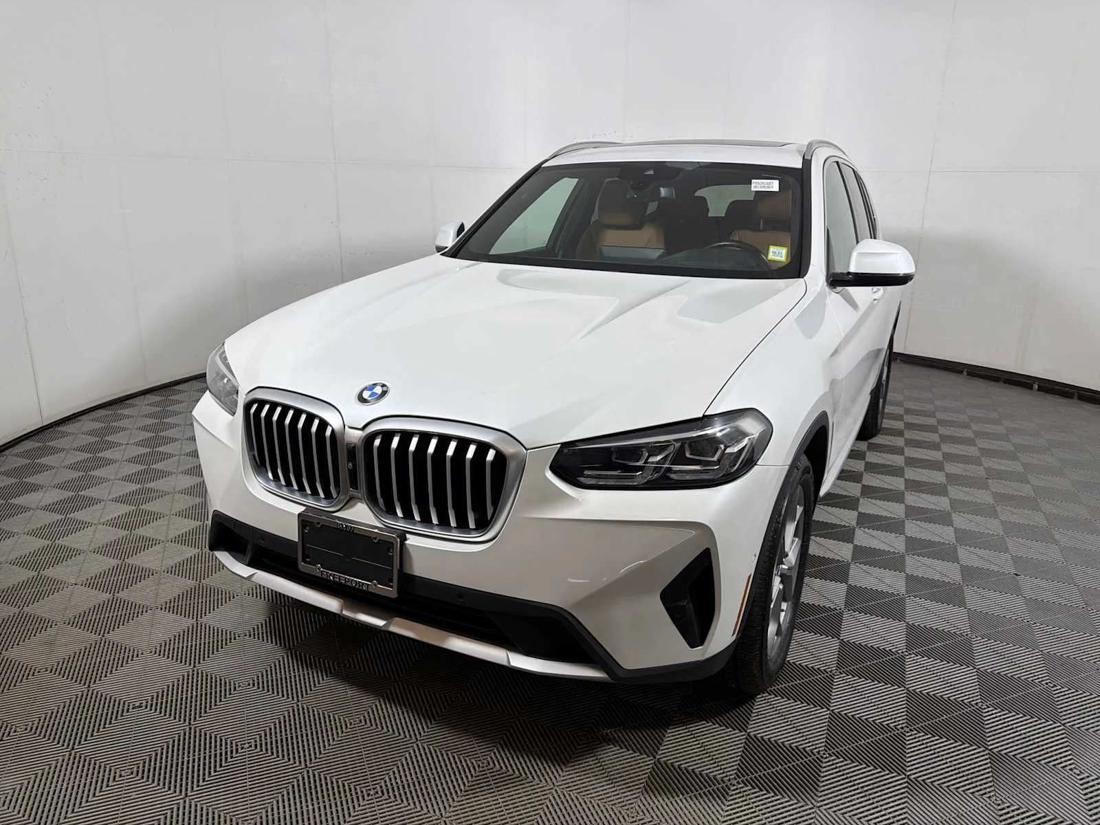 Certified Used 2023 Mineral White Metallic BMW xDrive30i image 3