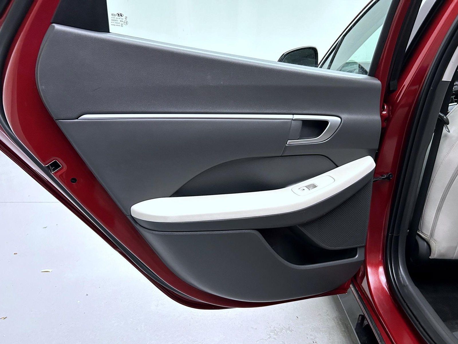 Used 2025 Red Hyundai SEL image 20