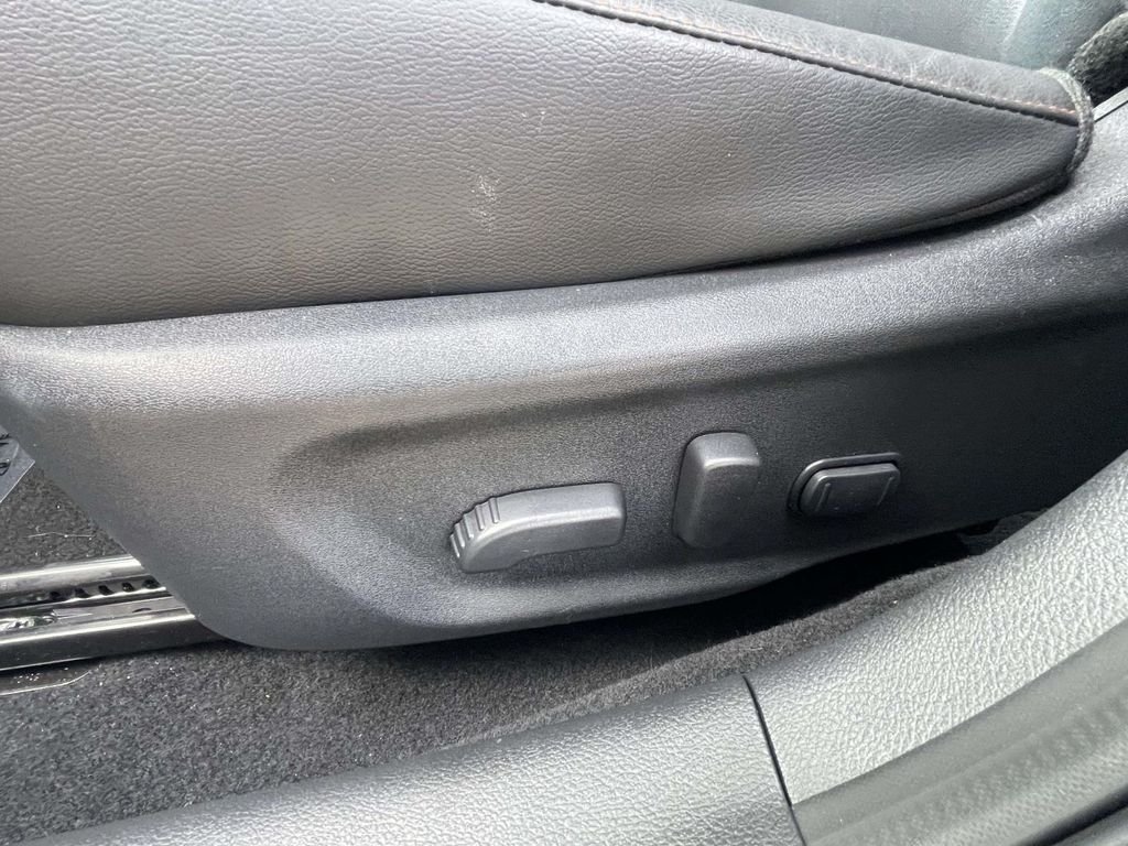 Used 2025 Black Nissan SR image 14
