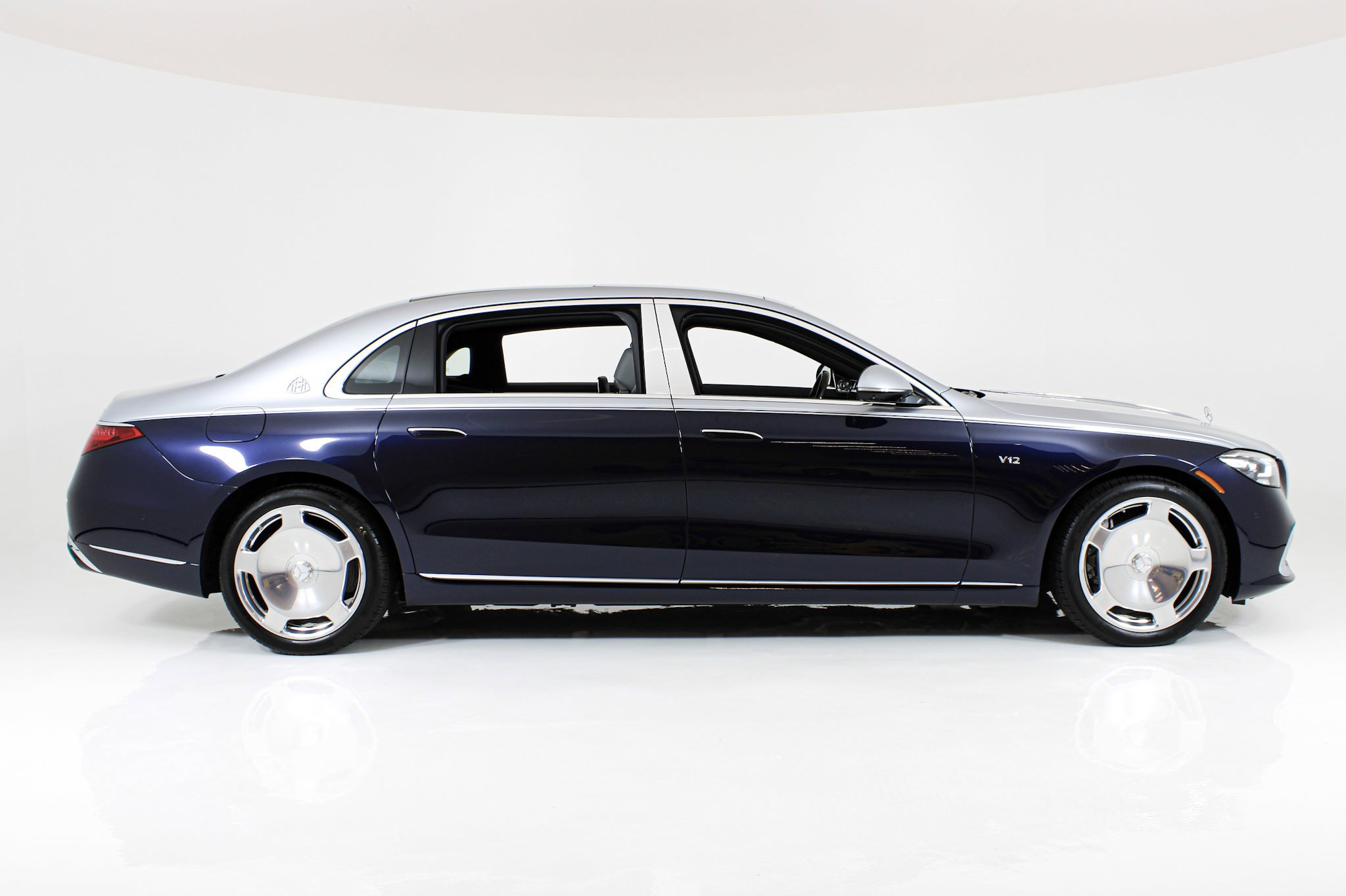 Used 2024 Blue Mercedes-Benz Maybach S 680 image 10