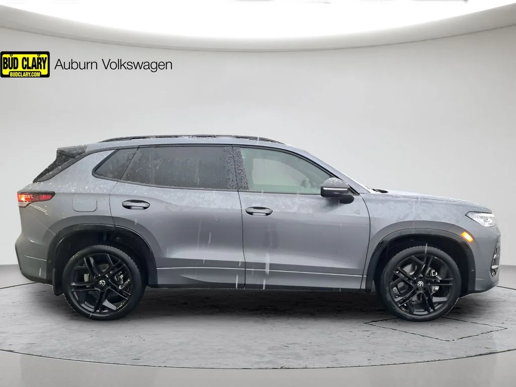 New 2026  Volkswagen 2.0T SE R-Line Black image 8