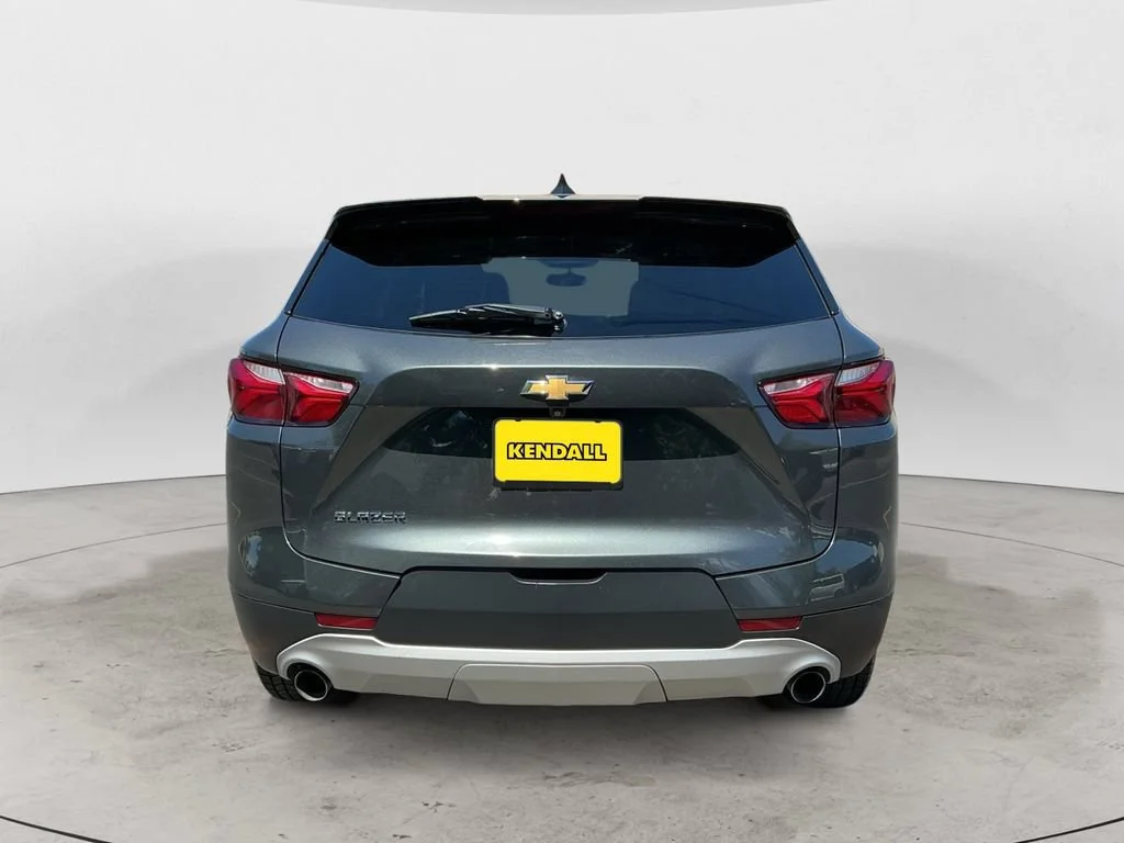Used 2019 NIGHTFALL GRAY METALLIC Chevrolet 4DR FWD LT image 6