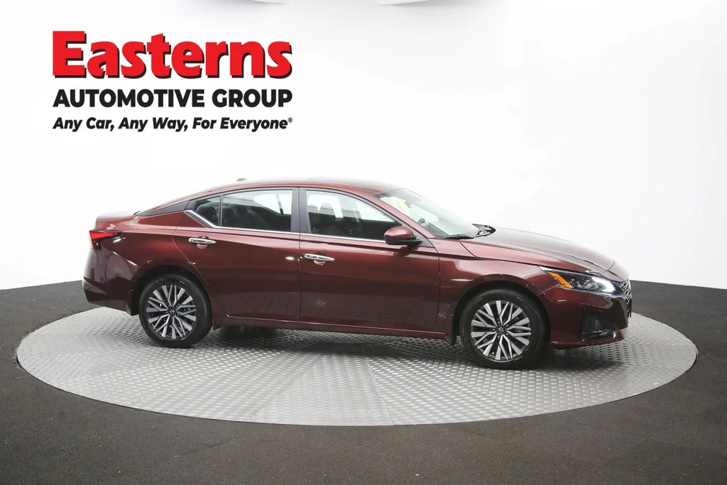 Used 2024 Red Nissan 2.5 SV image 48