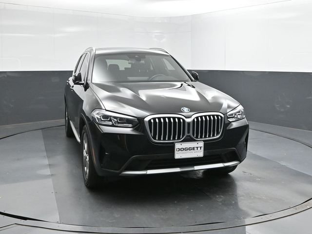 Used 2024 Black BMW xDrive30i image 17