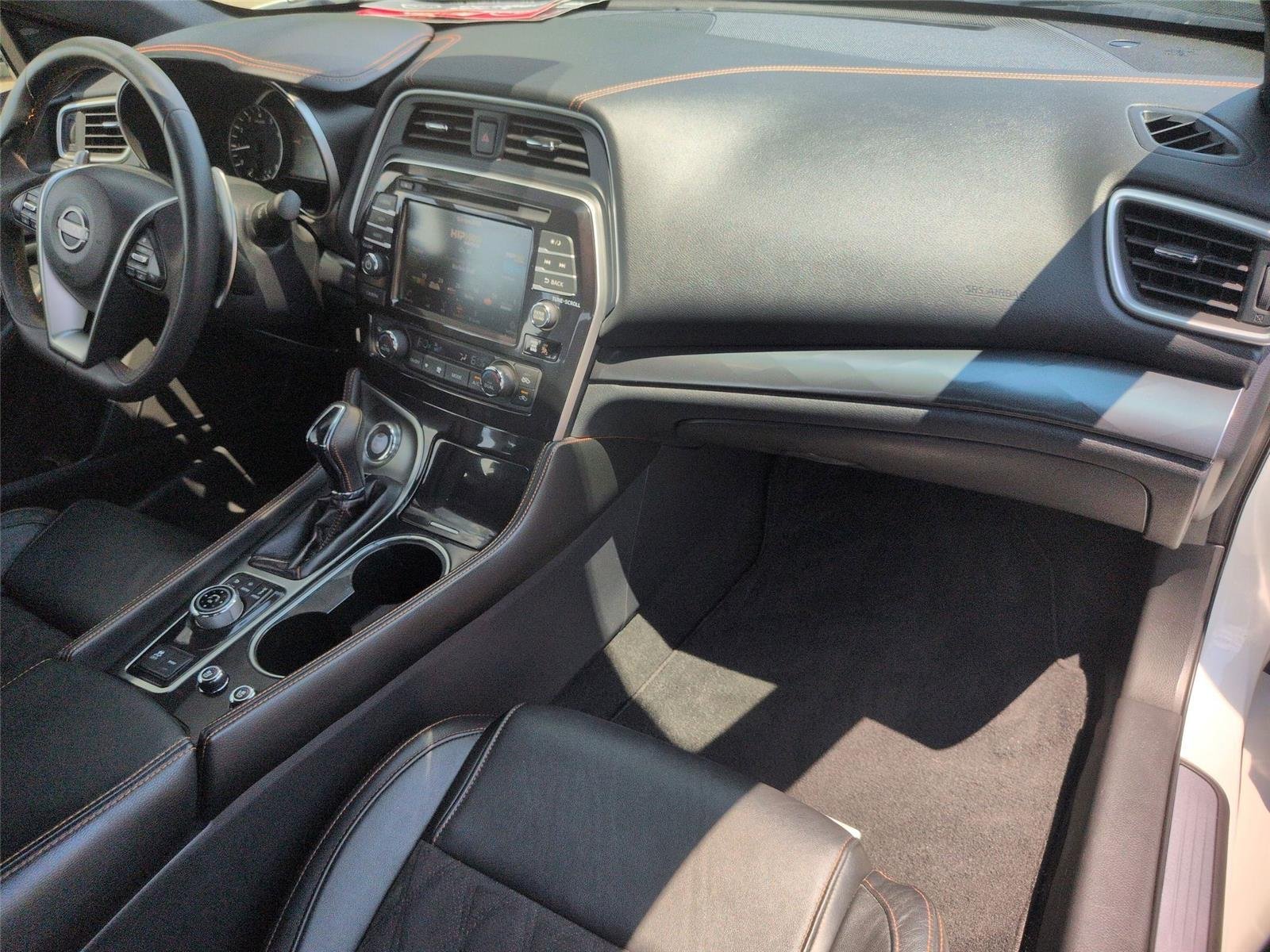 Used 2023  NISSAN SR image 41