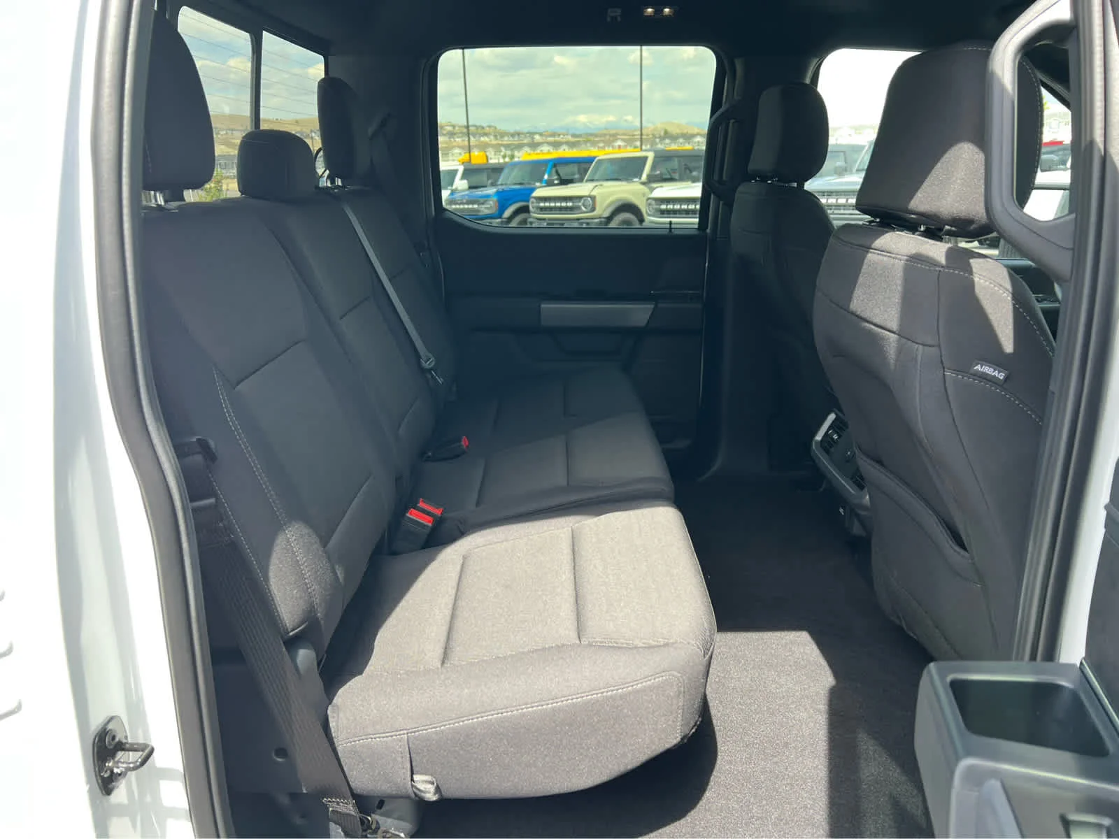 New 2026 Oxford White Ford XLT image 25